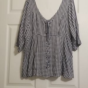 TORRID HOUNDSTOOTH PULLOVER TUNIC SIZE 3X